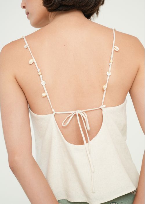 Camisa de tiras con manualidad