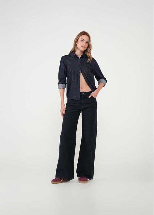 Camisa con mini corazones