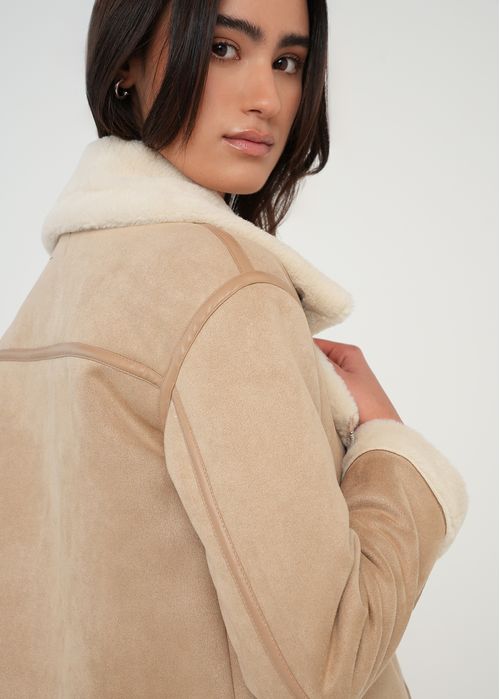 Chaqueta con textura suave