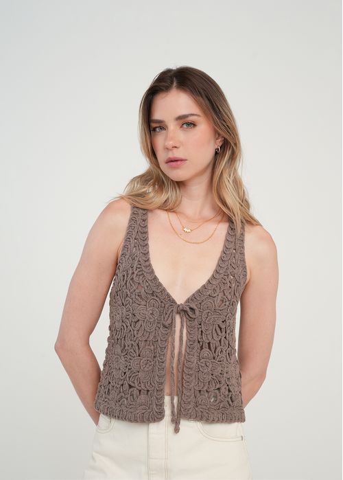 Chaleco con tejido floral